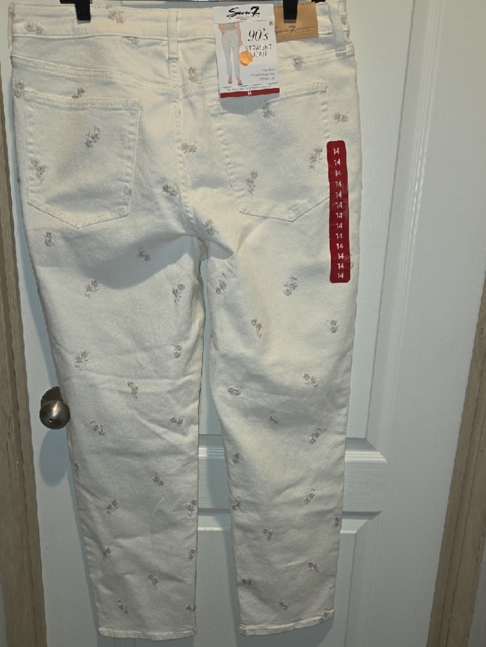 Seven7 Cream Straight Leg Jeans with Subtle Floral Embroidery - Picture 3 of 10